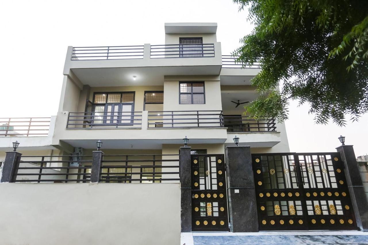 Oyo Hotel New Geetanjali Near Gautam Buddha Park Лакнау Екстериор снимка