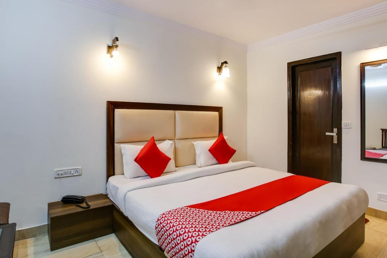 Oyo Hotel New Geetanjali Near Gautam Buddha Park Лакнау Екстериор снимка